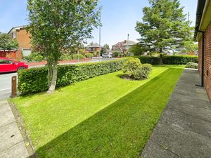 Front garden- click for photo gallery